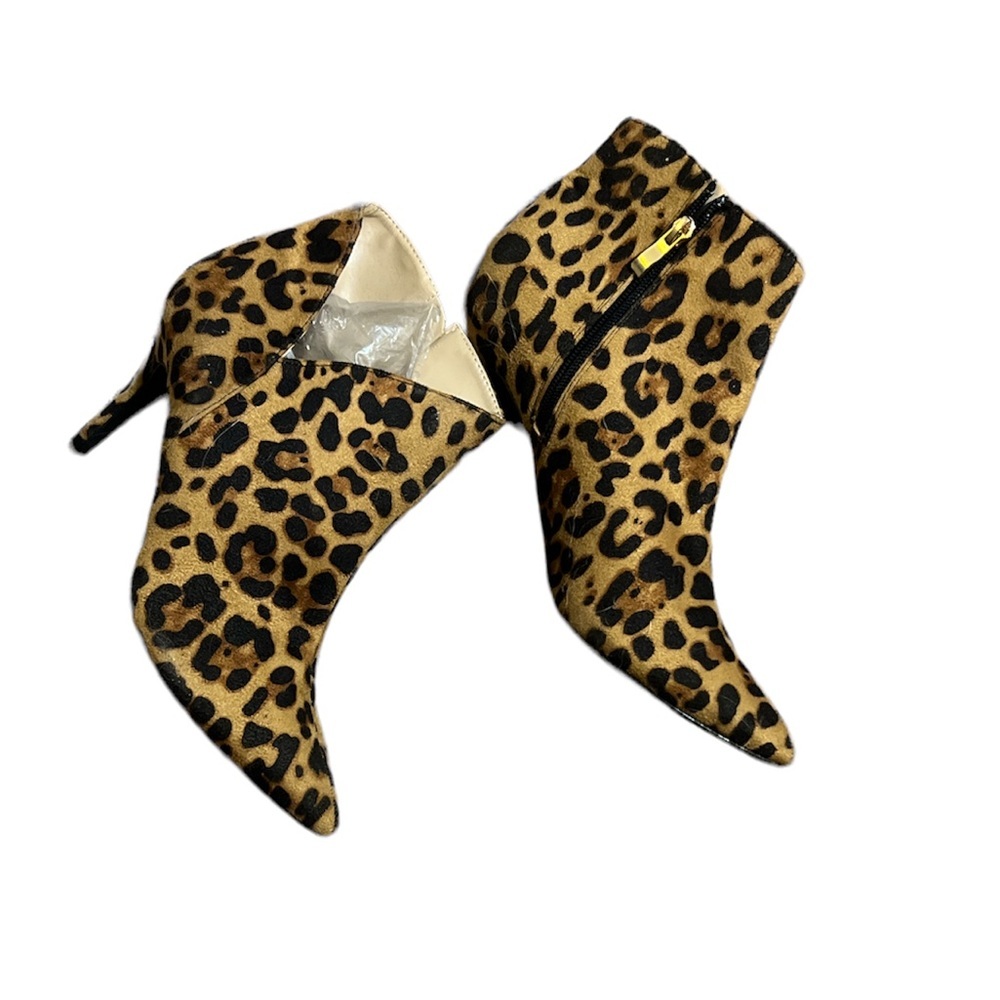 NY&C Leopard print booties sz 11